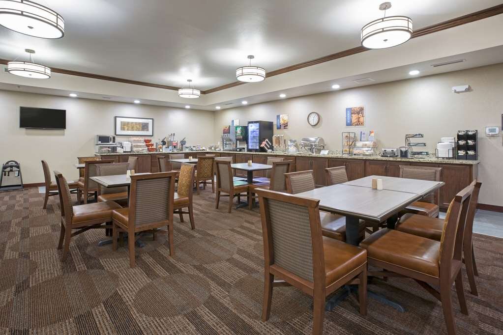 Hotel photo 21 of Best Western Plus Lincoln Inn & Suites.