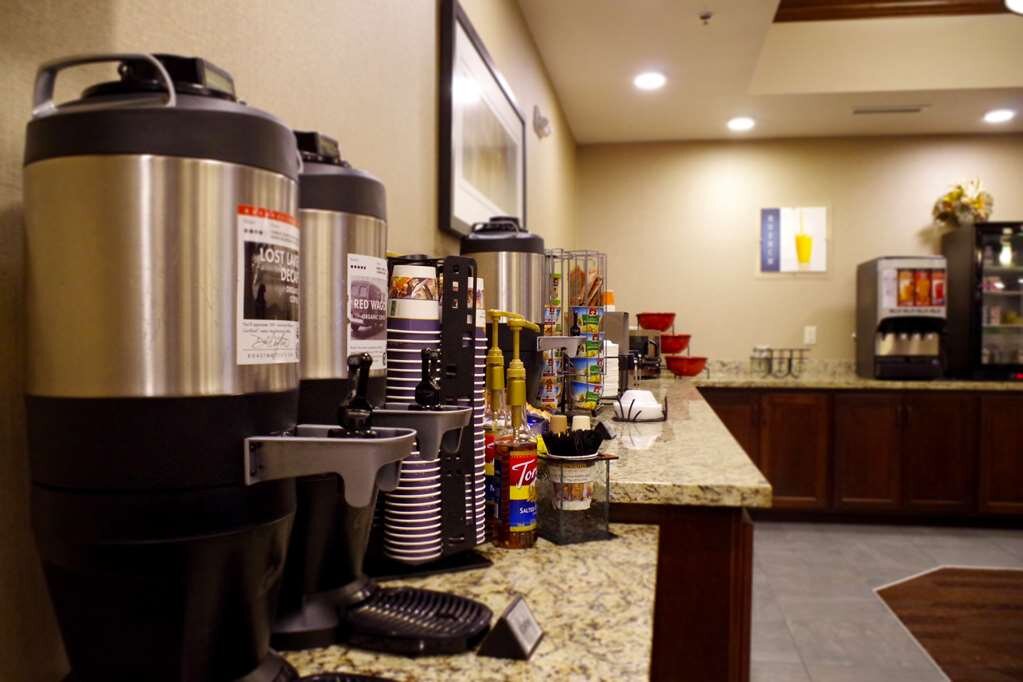 Hotel photo 28 of Best Western Plus Lincoln Inn & Suites.