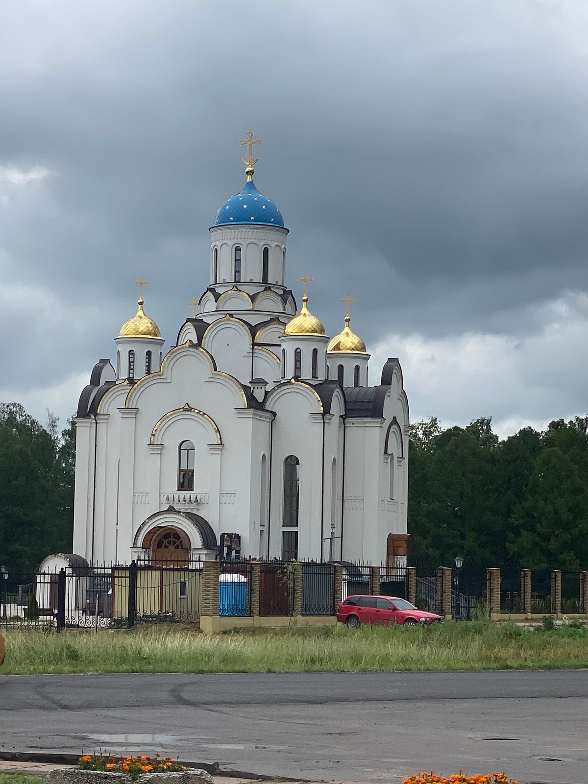 Храм Первосвятителей Московских, Горки Ленинские: лучшие советы перед  посещением - Tripadvisor