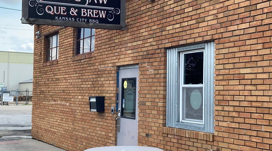 Hawg Jaw Que & Brew