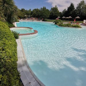 Piscine avec Bain à Bulles