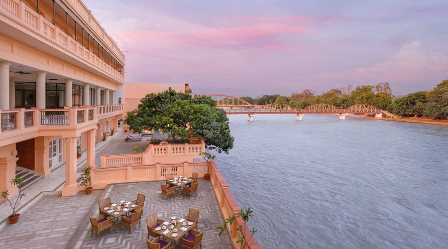 Deck overlooking the Ganges 