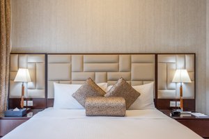 Room & Suite