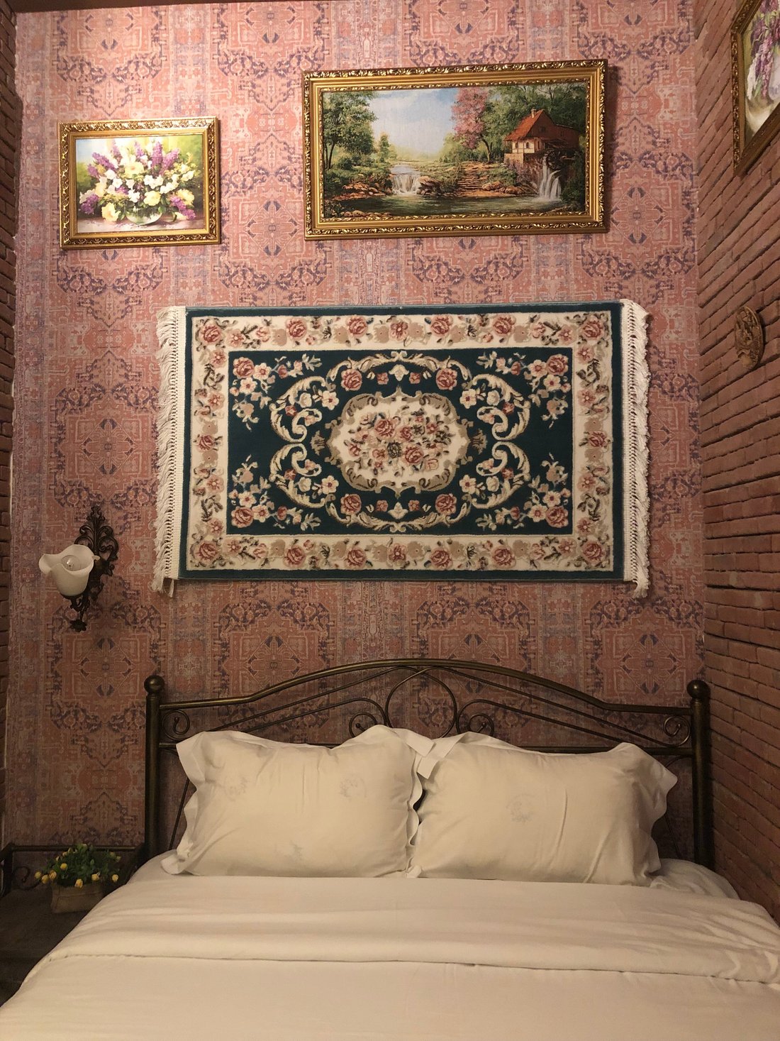 Приехать гостевая. Stamba Hotel Tbilisi