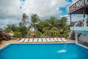 Piscina e praia