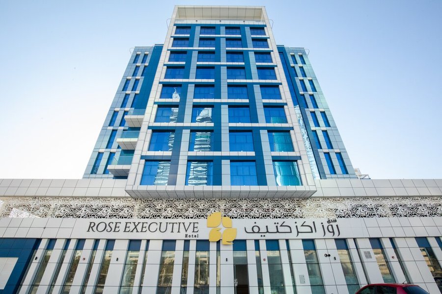 rose executive hotel dwtc reviews