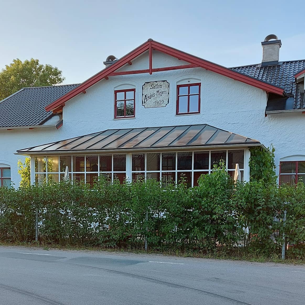 ANDELSMEJERIET B&B (BORGHOLM, SUÉCIA): 10 Fotos, Comparação De Preços E ...