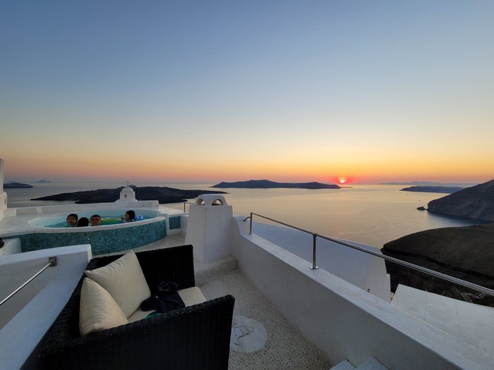 BLUE ANGEL VILLA - Prices & Hotel Reviews (Santorini/Fira)