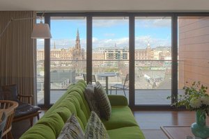 Room & Suite