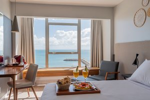 Room & Suite