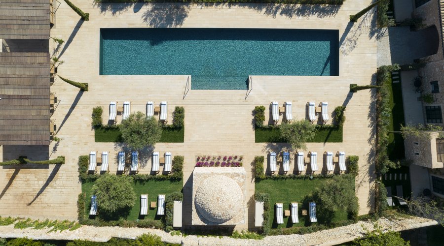 View of the pool and the solarium deck - Can Ferrereta Hotel Mallorca