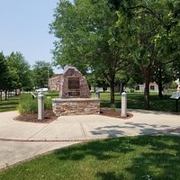 Lincoln Douglas Debate Square (Freeport) - All You Need to Know BEFORE ...