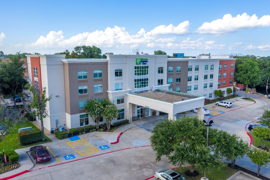 Holiday Inn Express Suites Arlington North Stadium Area 84 1 0 9 Updated 2021 Prices Hotel Reviews Tx Tripadvisor