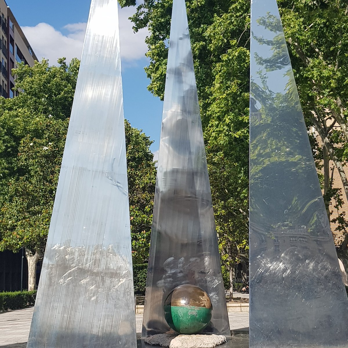 Monumento a la Constitucion Espanola de 1978 (Zaragoza): All You Need ...