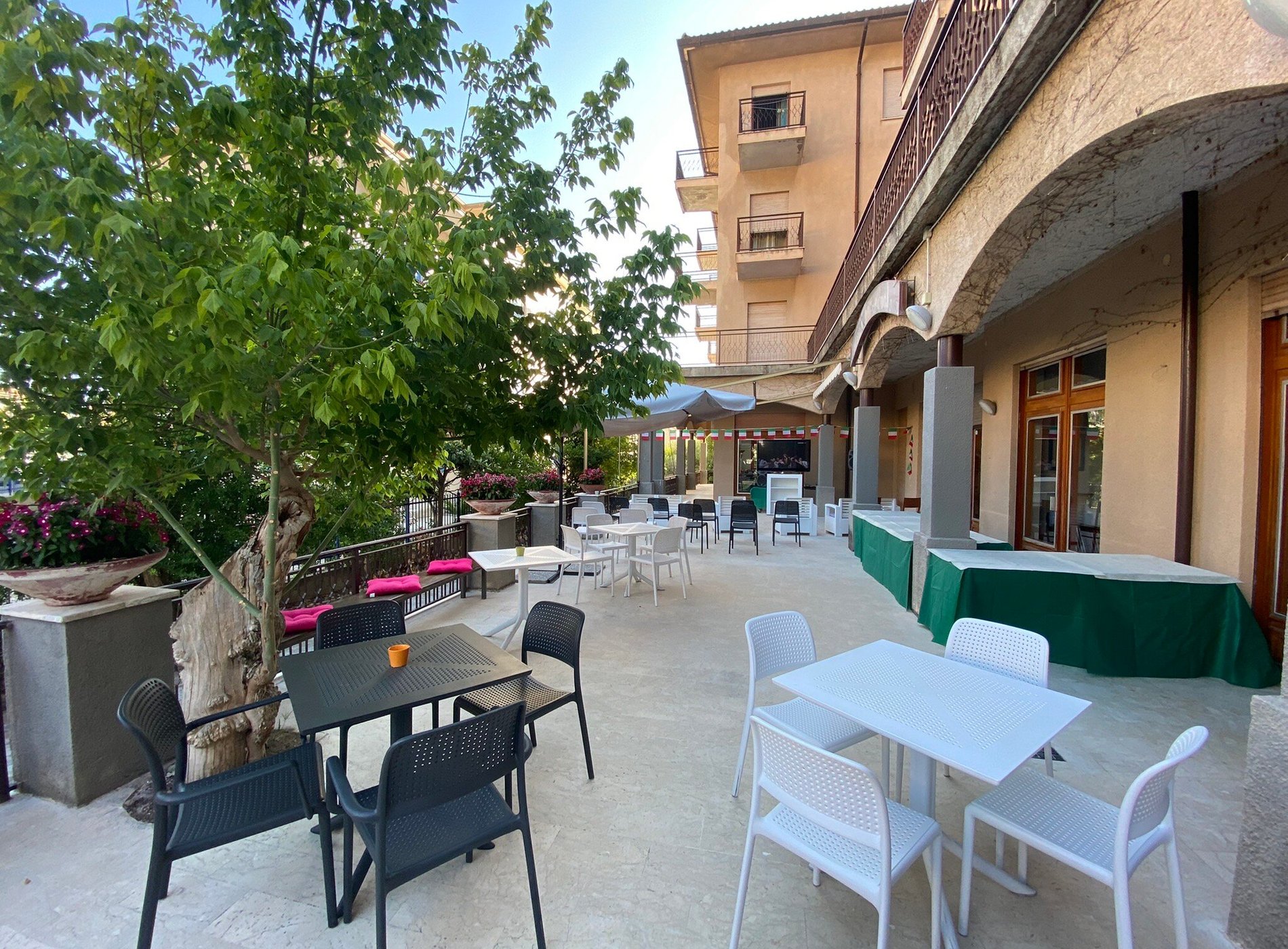 Hotel Mediterraneo image