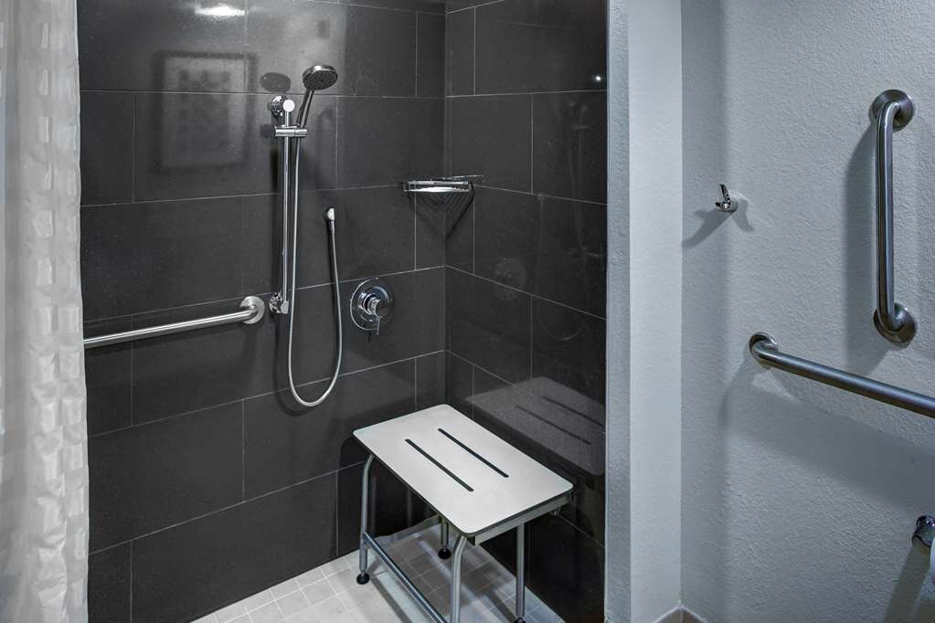 Hotel photo 13 of HYATT house Sterling/Dulles Airport-North.
