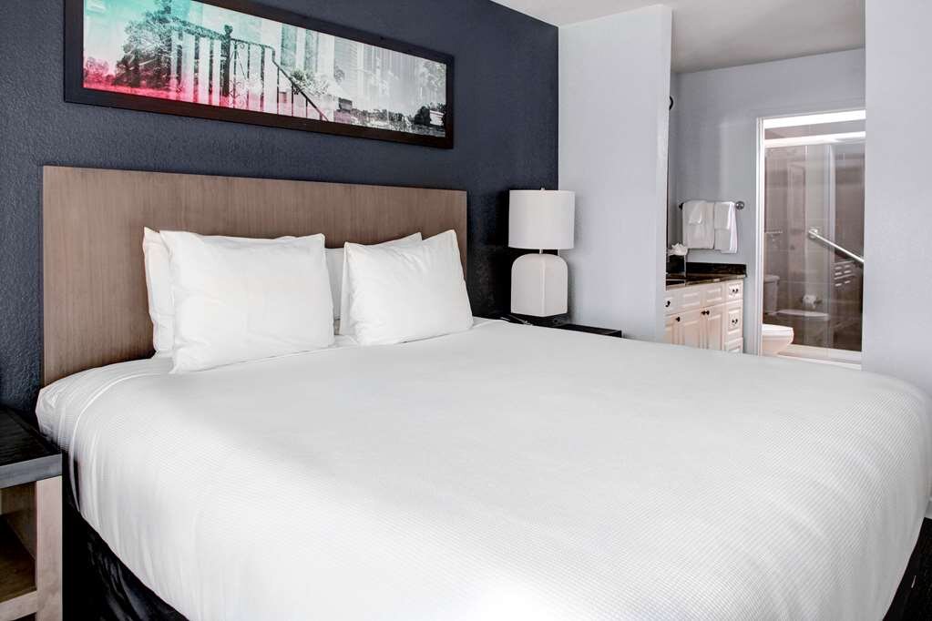 Hotel photo 27 of HYATT house Sterling/Dulles Airport-North.