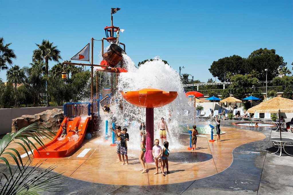 Hotel photo 7 of Howard Johnson by Wyndham Anaheim Hotel and Water Playground.
