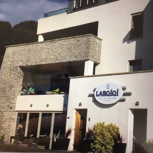 Two amazing location apartments with views over the sea.