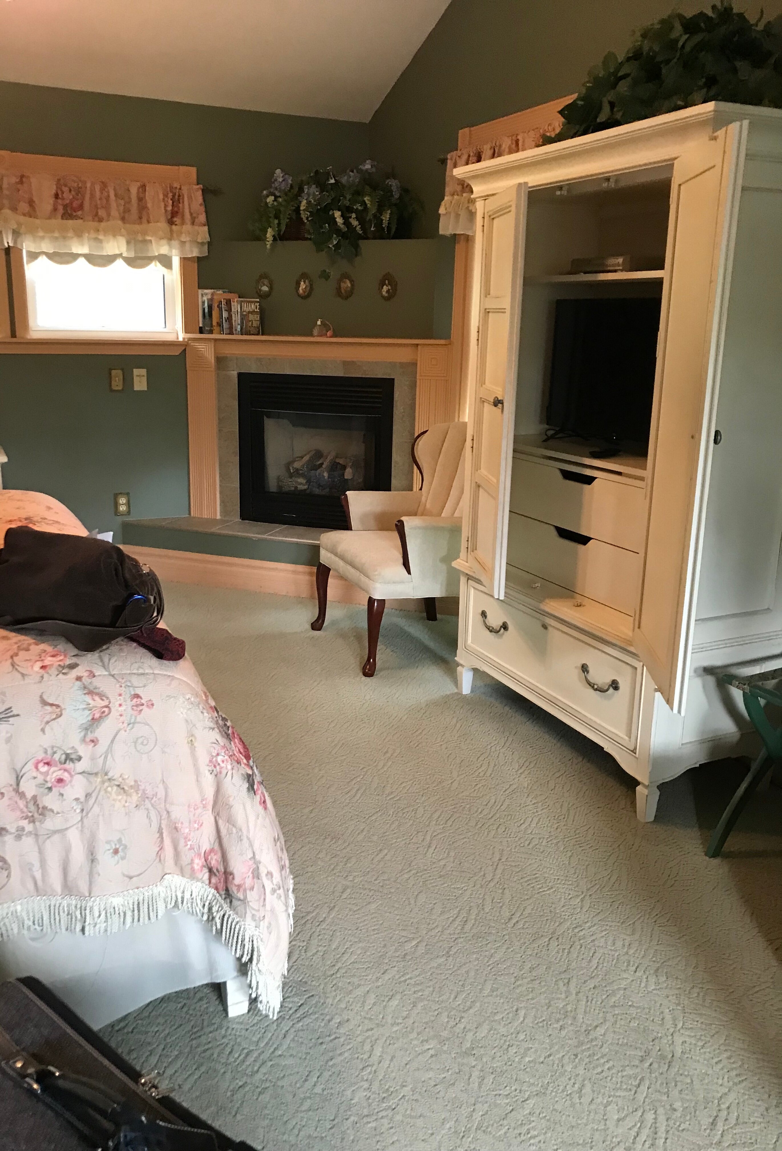 THE GRAND VICTORIAN B&B - Updated 2024 Prices & Reviews (Bellaire, MI)