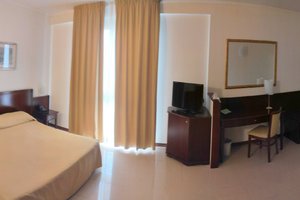 Room & Suite