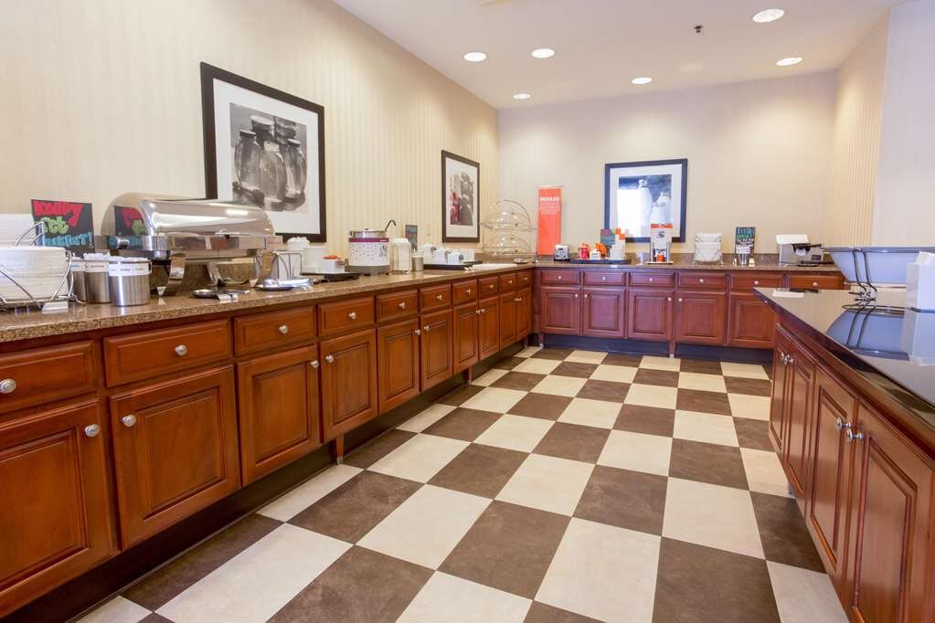 Hotel photo 3 of Hampton Inn St. Louis Southwest.