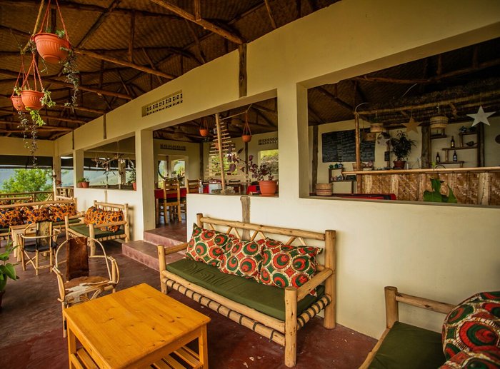 HYENA HILL LODGE - Updated 2024 Prices & Inn Reviews (Lake Mburo ...