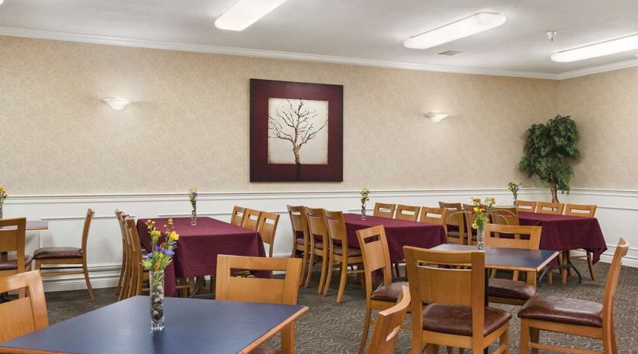 Days inn by wyndham saskatoon updated 2025 prices reviews photos
