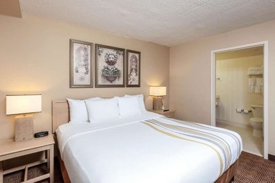 Hotel photo 5 of La Quinta Inn & Suites by Wyndham Garden City.