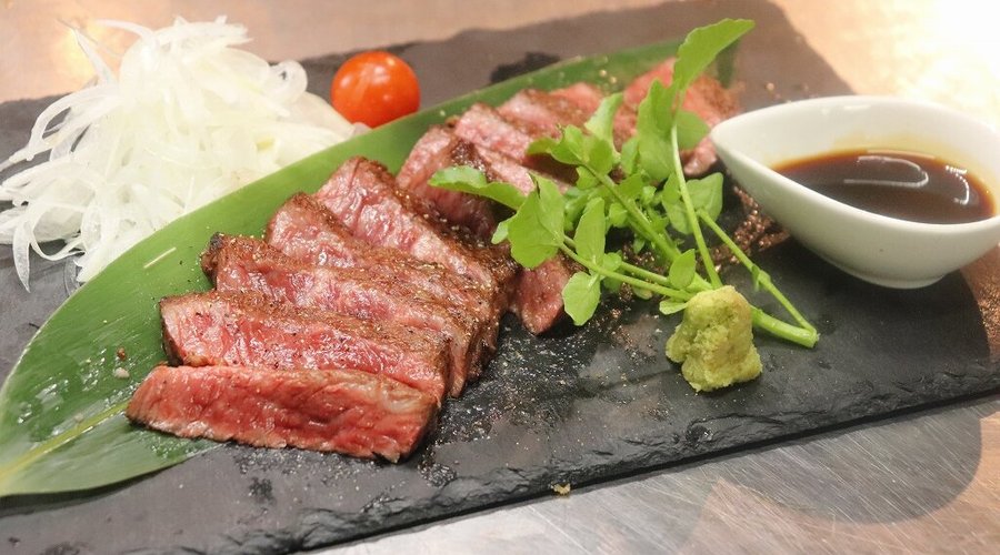 彩美牛ランプの炭火焼き