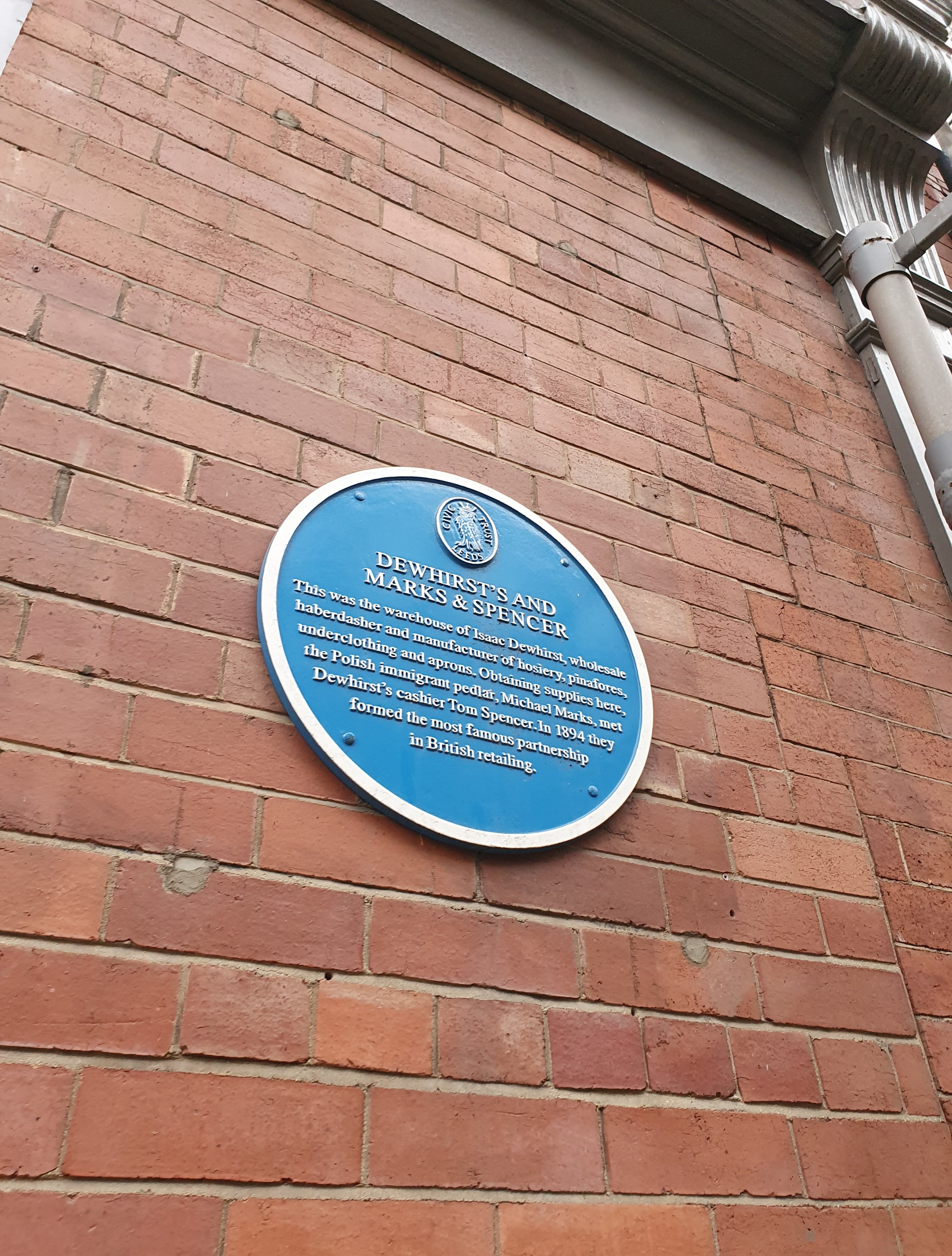 Dewhirst's & Marks & Spencer Blue Plaque (Leeds, England) - Anmeldelser ...