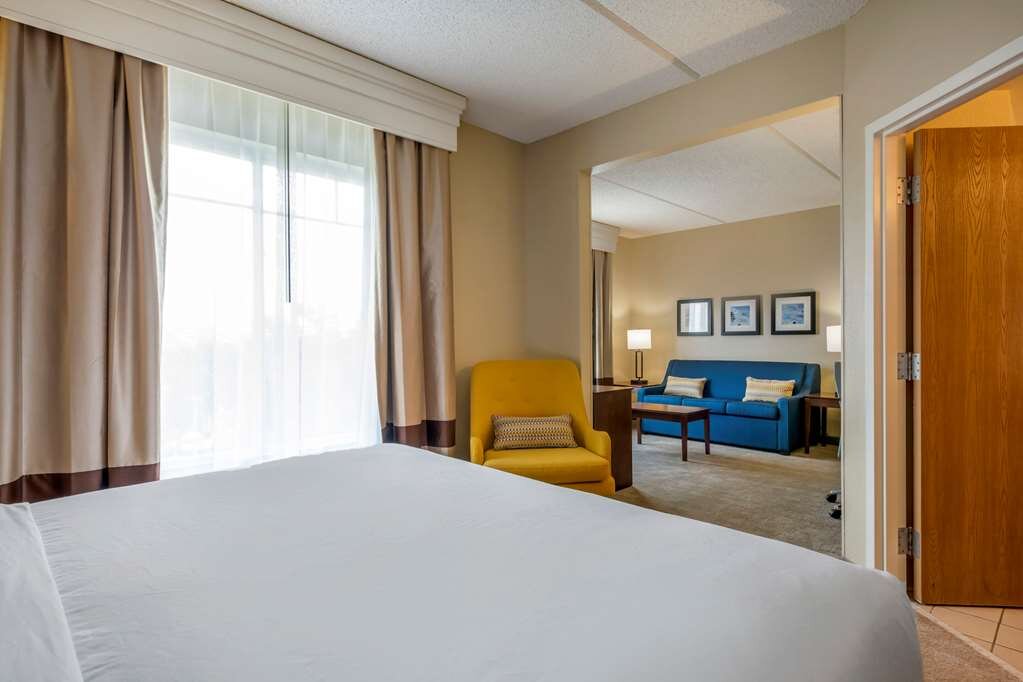 Hotel photo 25 of Comfort Suites Near Universal Orlando Resort.