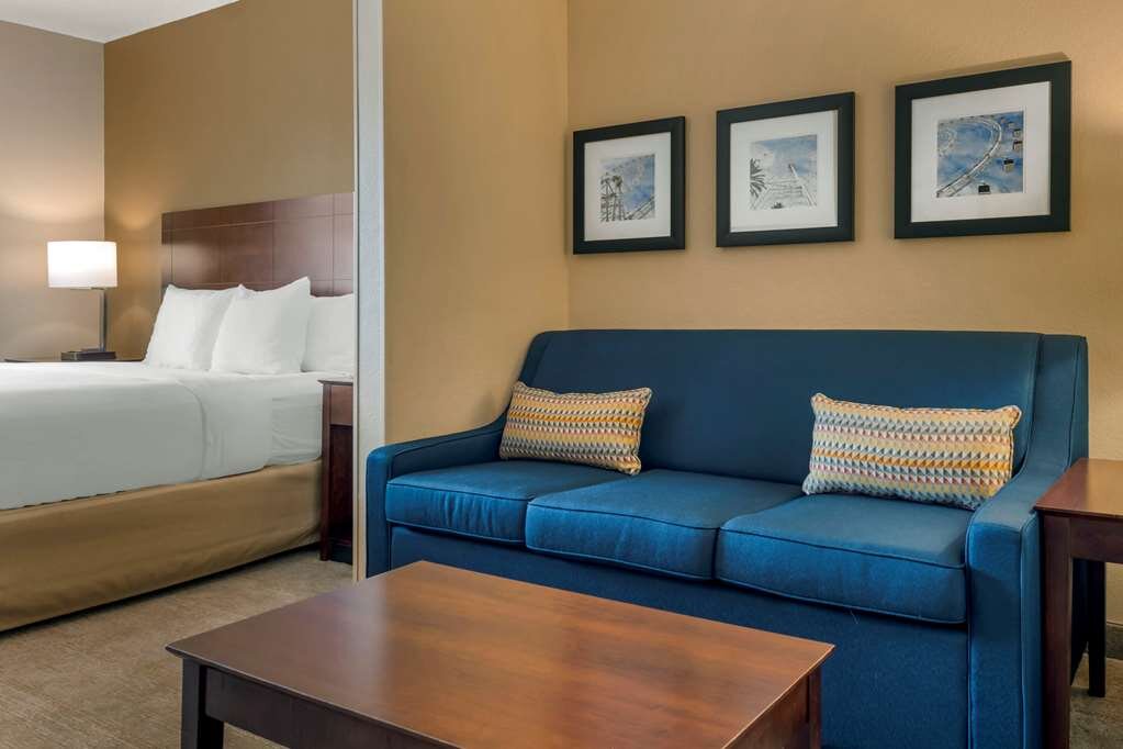 Hotel photo 33 of Comfort Suites Near Universal Orlando Resort.