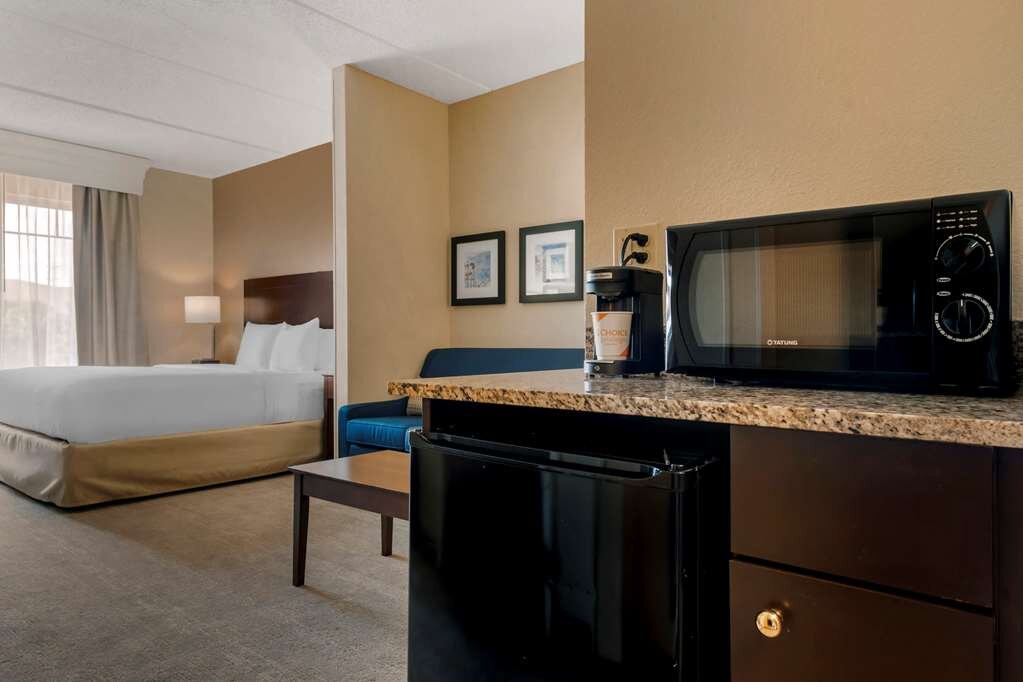 Hotel photo 42 of Comfort Suites Near Universal Orlando Resort.