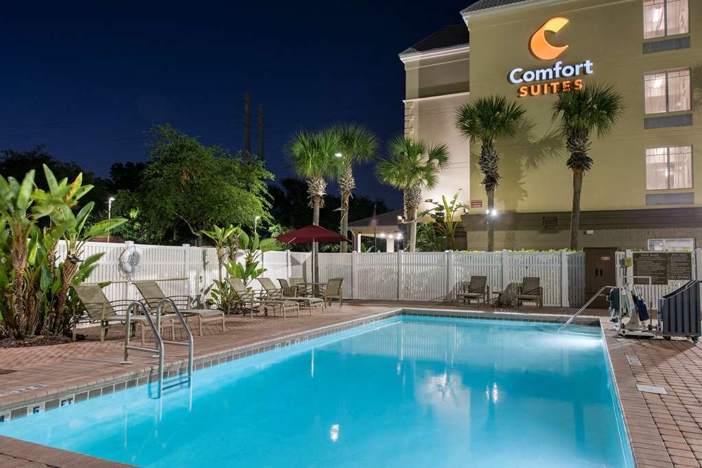 Hotel photo 18 of Comfort Suites Near Universal Orlando Resort.
