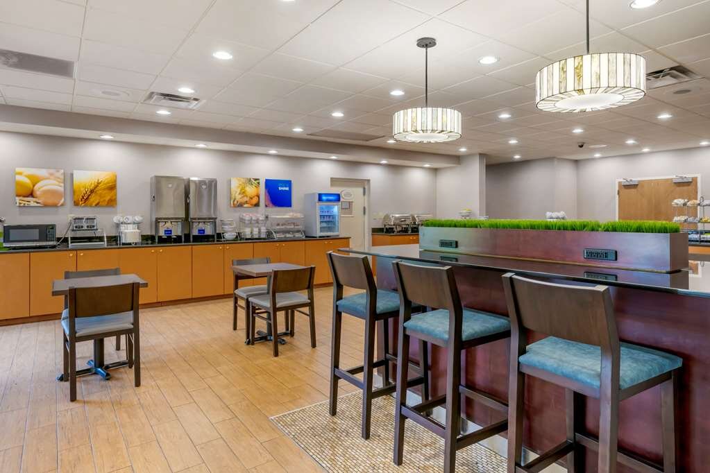 Hotel photo 46 of Comfort Suites Near Universal Orlando Resort.