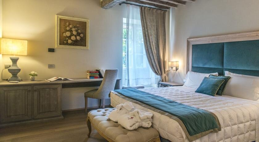 CORTONA RESORT Hotel Prezzi e Recensioni 2024