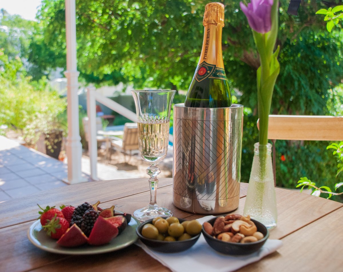THE CORNER HOUSE GUESTHOUSE Updated 2022 Prices & B&B Reviews (Franschhoek, South Africa)
