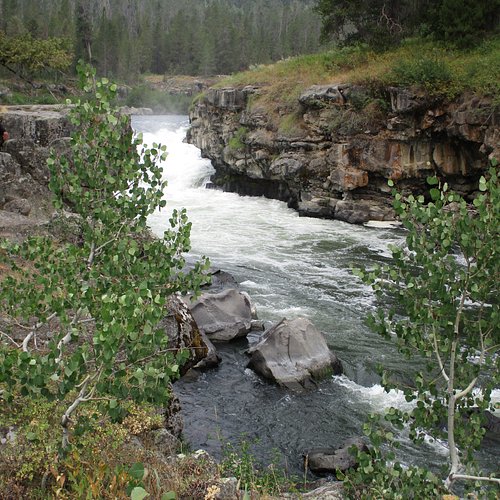 Idaho Falls, Idaho, has several natural falls, cascades, and rivulets in  the Snake River that runs through town