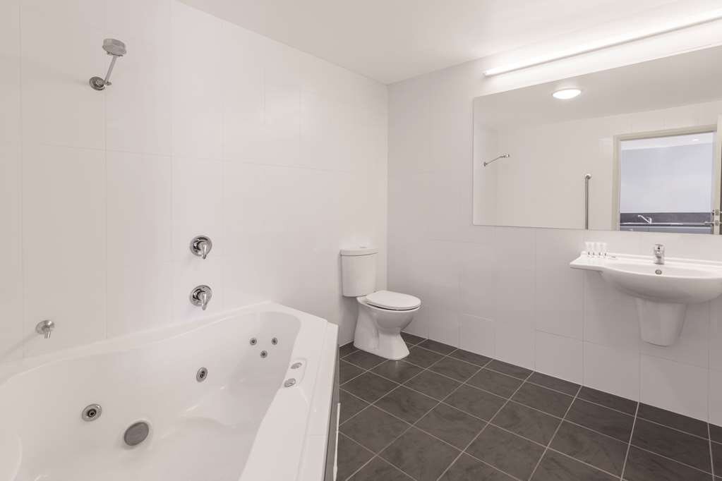 Hotel photo 3 of Travelodge Hotel Hobart Airport.