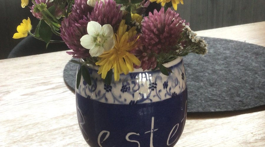 Flowers picked outside the door👍❤️