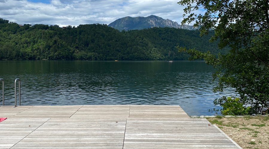 The lake and the wooden terrace