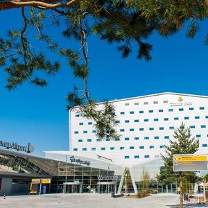 Tulip Inn Eindhoven Airport exterior