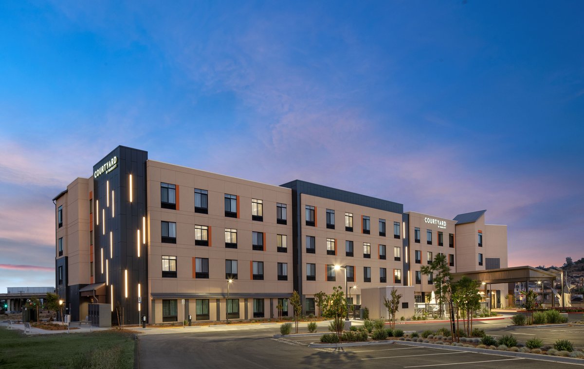 COURTYARD BY MARRIOTT PETALUMA SONOMA COUNTY - Updated 2022 Prices ...