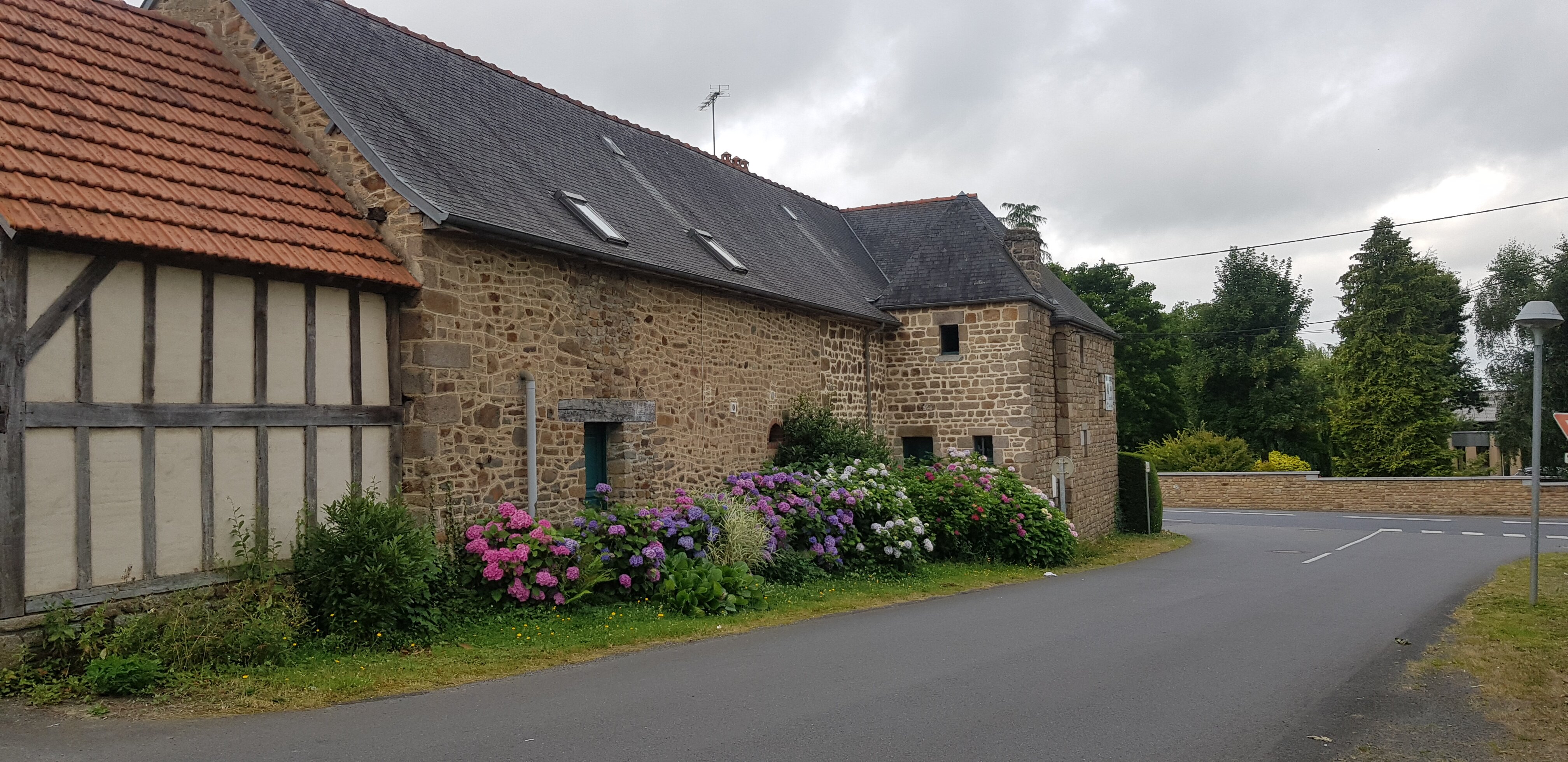 LES AGAPANTHES DE CROMEL B&B (Saint-Quentin-sur-le-Homme) : Tarifs 2024 ...