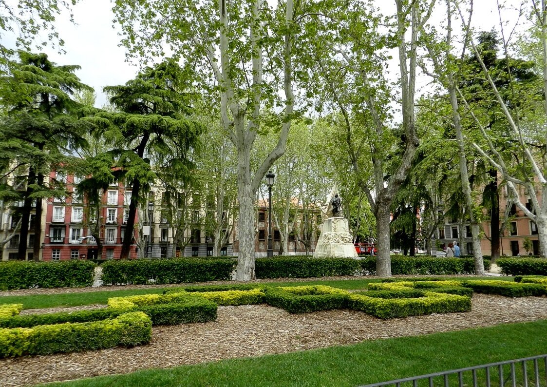 Jardines Del Cabo Noval (Madrid): UPDATED 2021 All You Need to Know ...