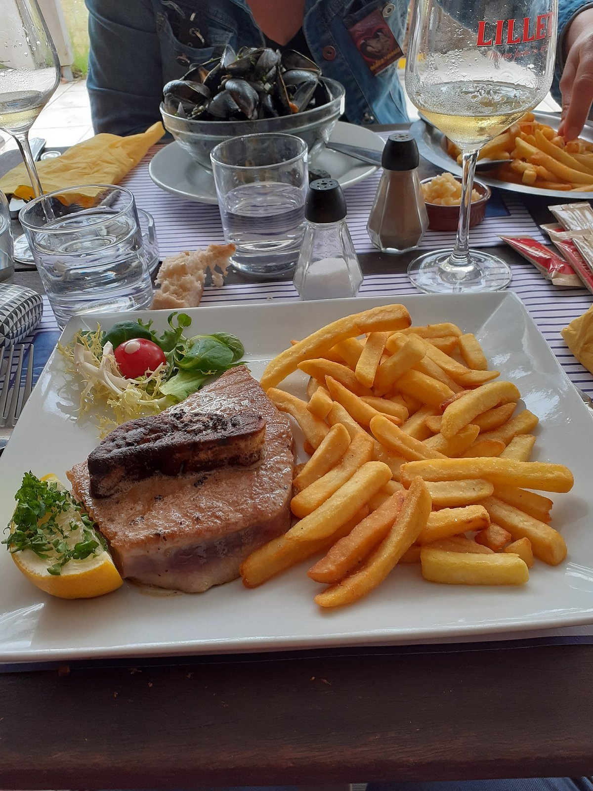 LE TABLIER, Audenge - Restaurant Reviews, Photos & Phone Number