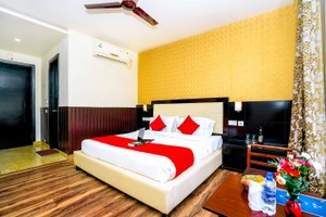 Room & Suite
