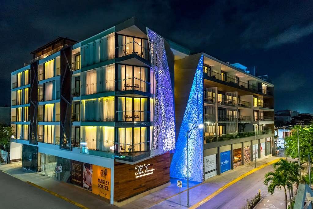 The Fives Downtown Hotel &amp; Residences, Curio Collection by Hilton, hotel in Playa del Carmen