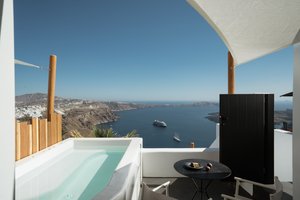 Room & Suite